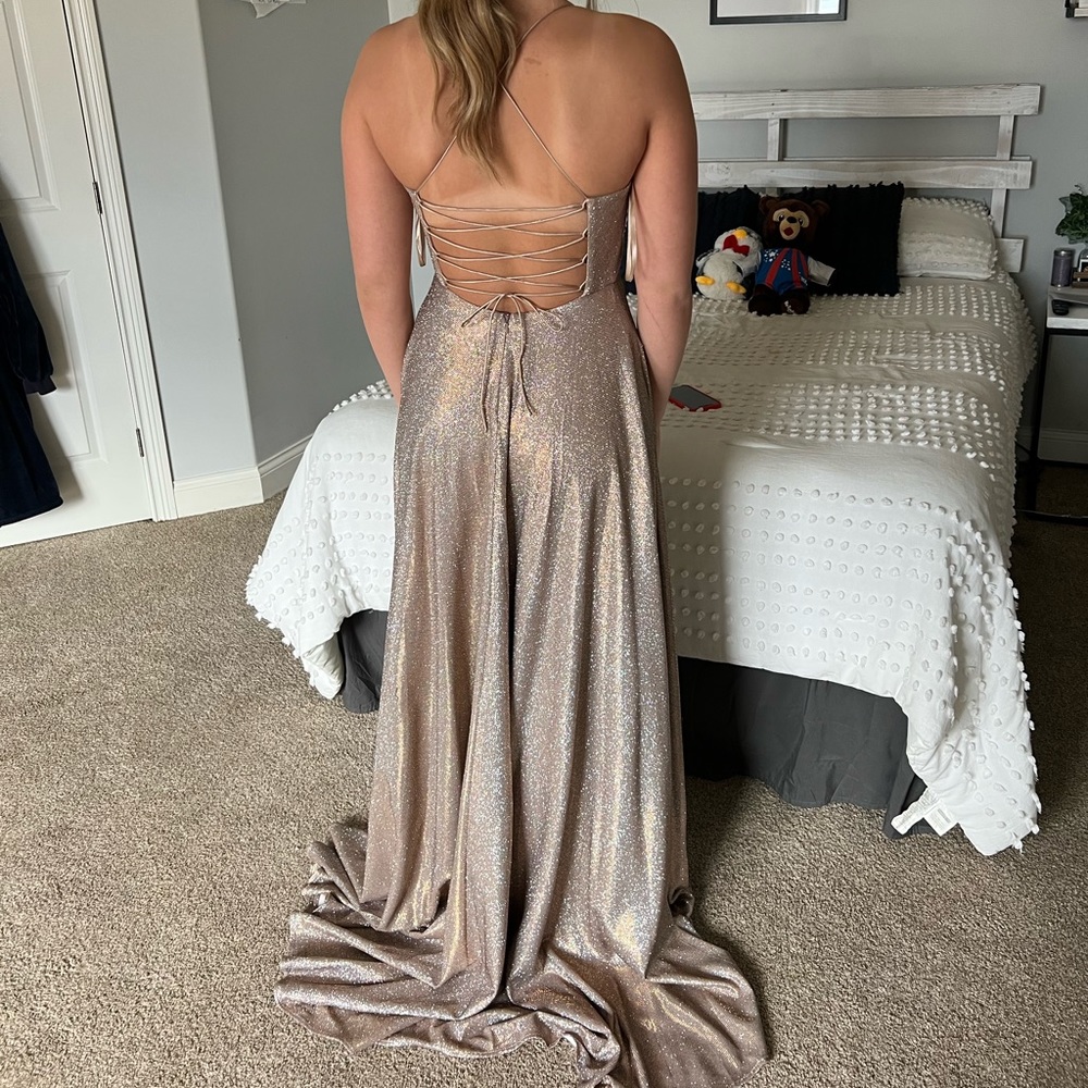 beautiful size 6/8 prom dress